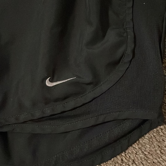 All black Nike - Picture 3 of 4